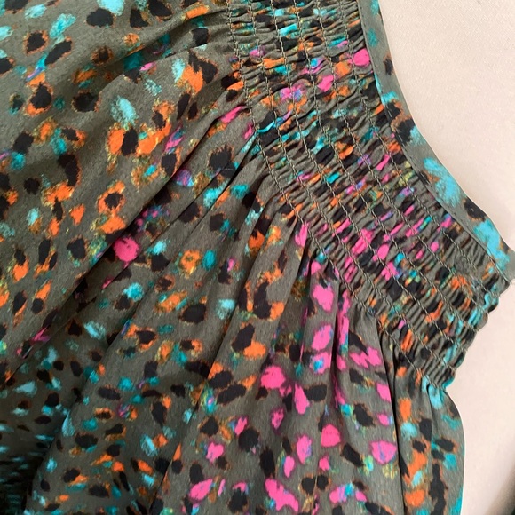 Tunic - Picture 3 of 4